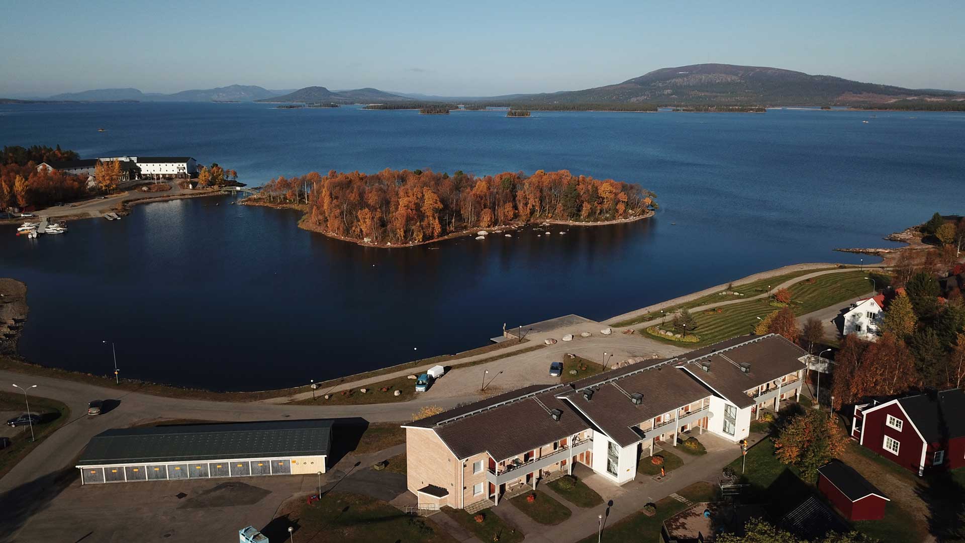 Flygbild över fastigheten