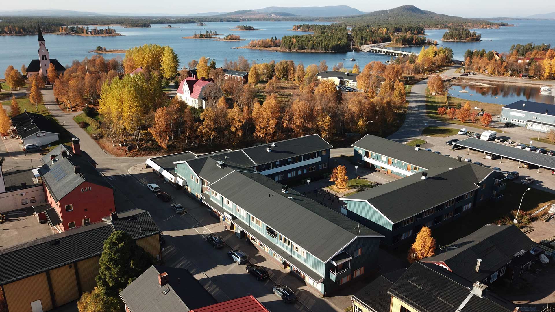 Flygbild över fastigheten