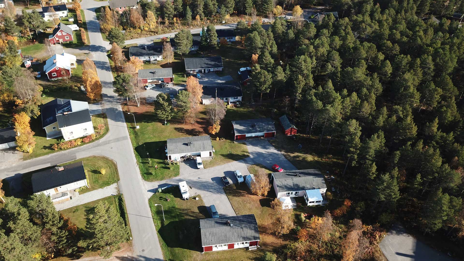 Flygbild över fastigheten